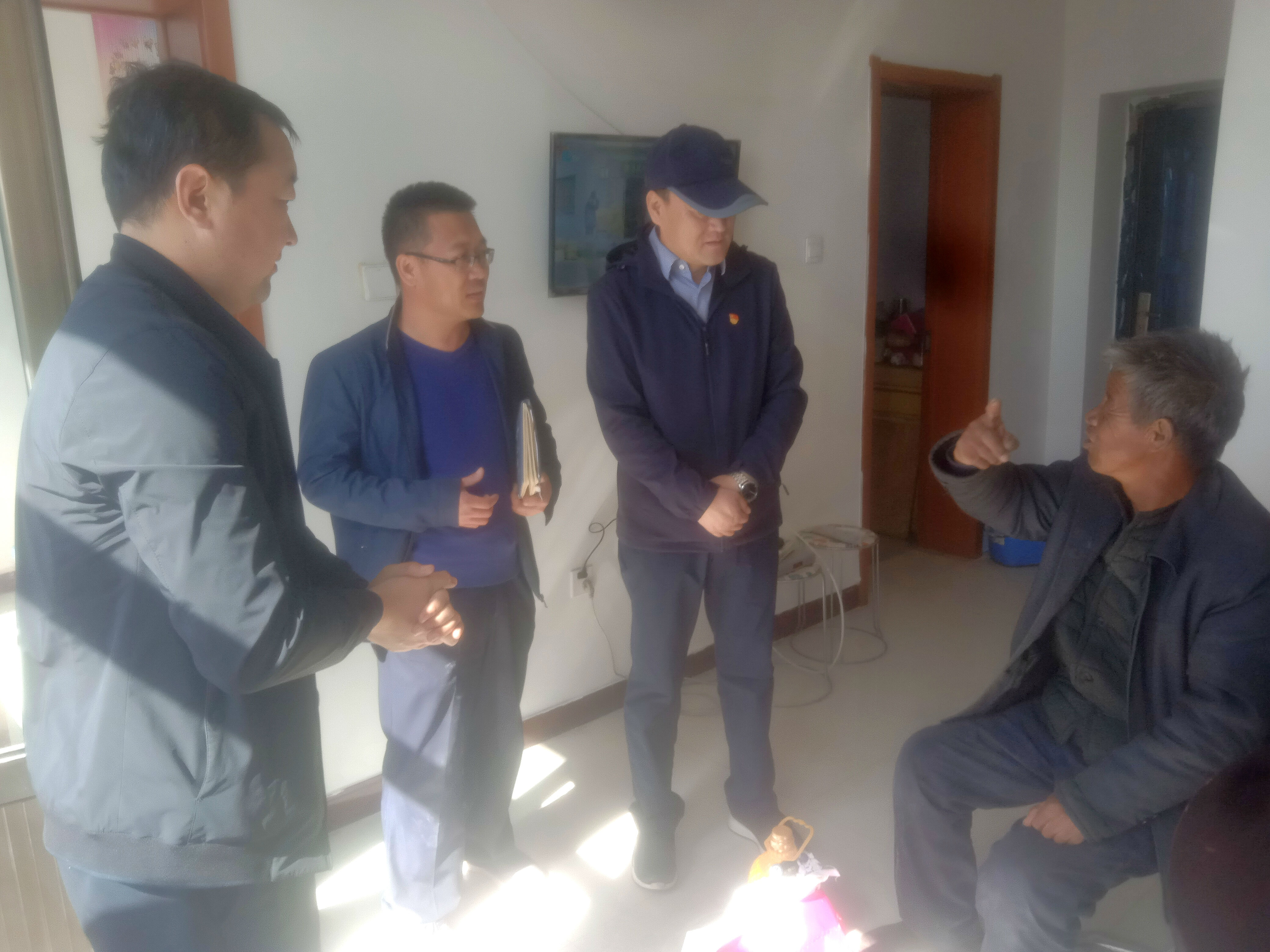 慰问易地搬迁户.jpg