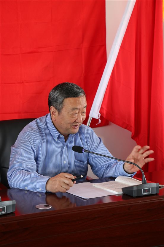 E:白雨6年图片五月.10麻黄套村学党章、两学一做学习教育IMG_0793.JPG