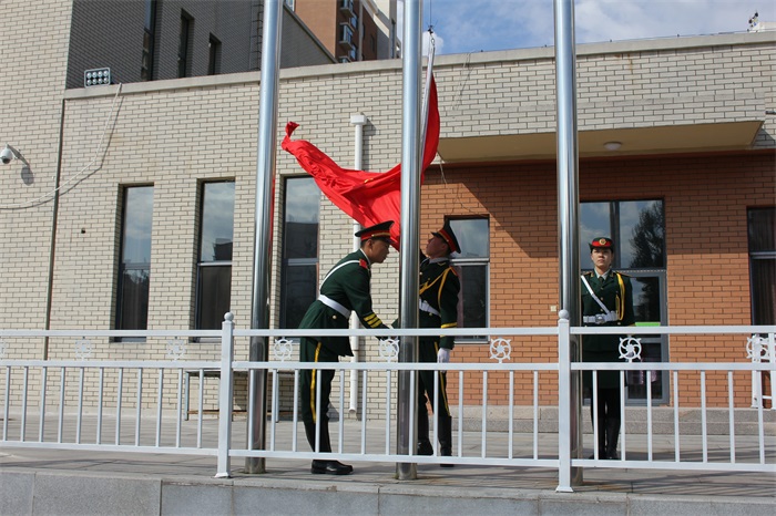 升国旗 奏国歌.jpg 升国旗 奏国歌.jpg