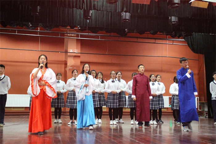 北师大附属学校经典诵读活动.JPG