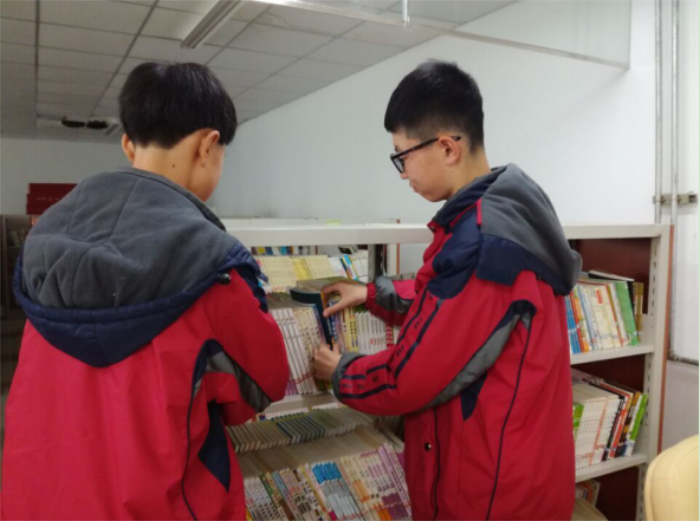 康巴什第二中学“劳动美”实践活动.png
